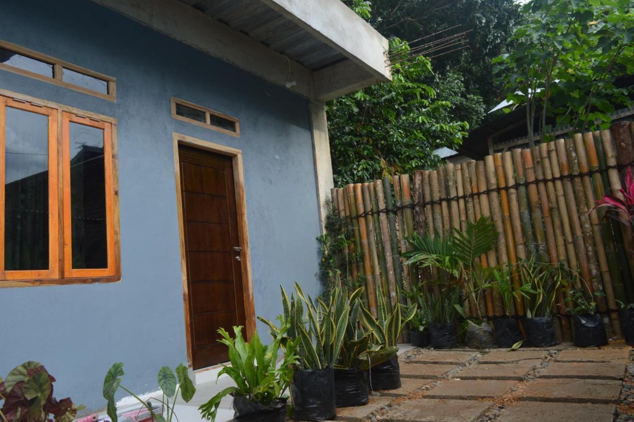 Labuan Bajo Mahoni Guesthouse Eksteriør bilde